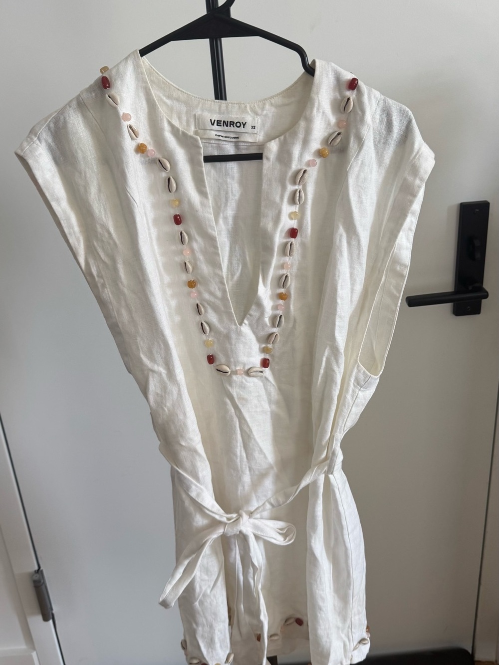 Venroy Cream Linen Shell-Beaded V-Neck Tunic